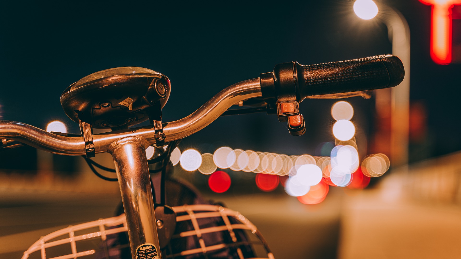 ‘AAN in het donker!’: goede fietsverlichting voorkomt ongelukken